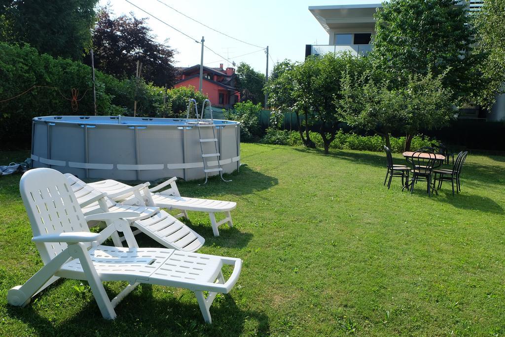 Aria Di Casa B&B Cantu Exterior photo